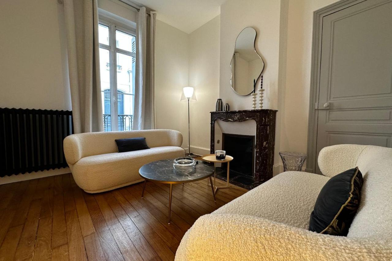 Vila In The Beautiful Districts Of Tours A "Particular" With Great Comfort Exteriér fotografie